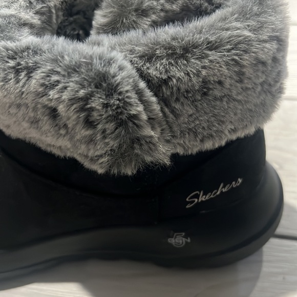 SKECHERS ON-THE-GO JOY SAVVY BOOT - Picture 3 of 11